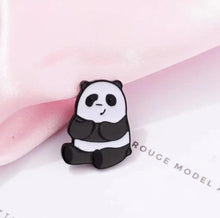 Load image into Gallery viewer, Pins / Badge - We Bear Bears
