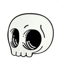 Load image into Gallery viewer, Pins / Badge - Skull