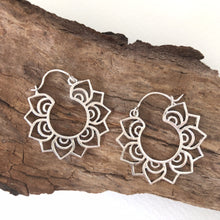 Load image into Gallery viewer, Ethnic Earrings • Mandalita