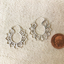 Load image into Gallery viewer, Ethnic Earrings • Mandalita