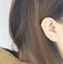 Load image into Gallery viewer, Stud Earrings • Minimal • Arrow