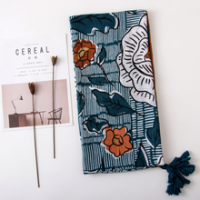 Load image into Gallery viewer, Scarf • Spain