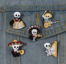 Load image into Gallery viewer, Pins / Badge - « El Dia Del Muerto Music Band »
