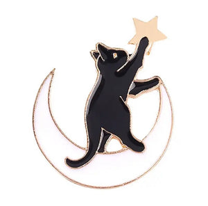 Pins / Badge - Cat Catching a Gold Star