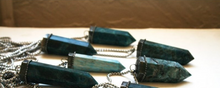 Load image into Gallery viewer, Tower Point Tower Necklace - Apatite
