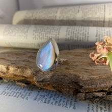 Load image into Gallery viewer, Ring • Drop Shape • 925 Sterling Silver with Mother of Pearl
