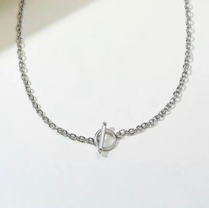 Toggle Clasp Chain Chocker Necklace